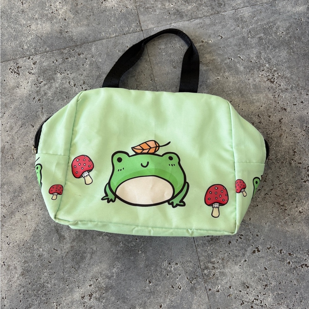 Cute Green Frog lunch bag